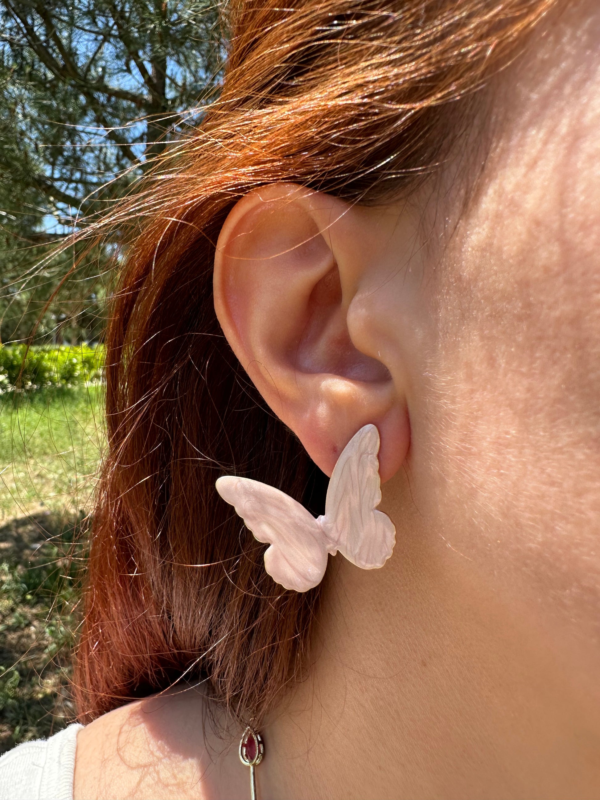 Pembe Mineli Kelebek Küpe