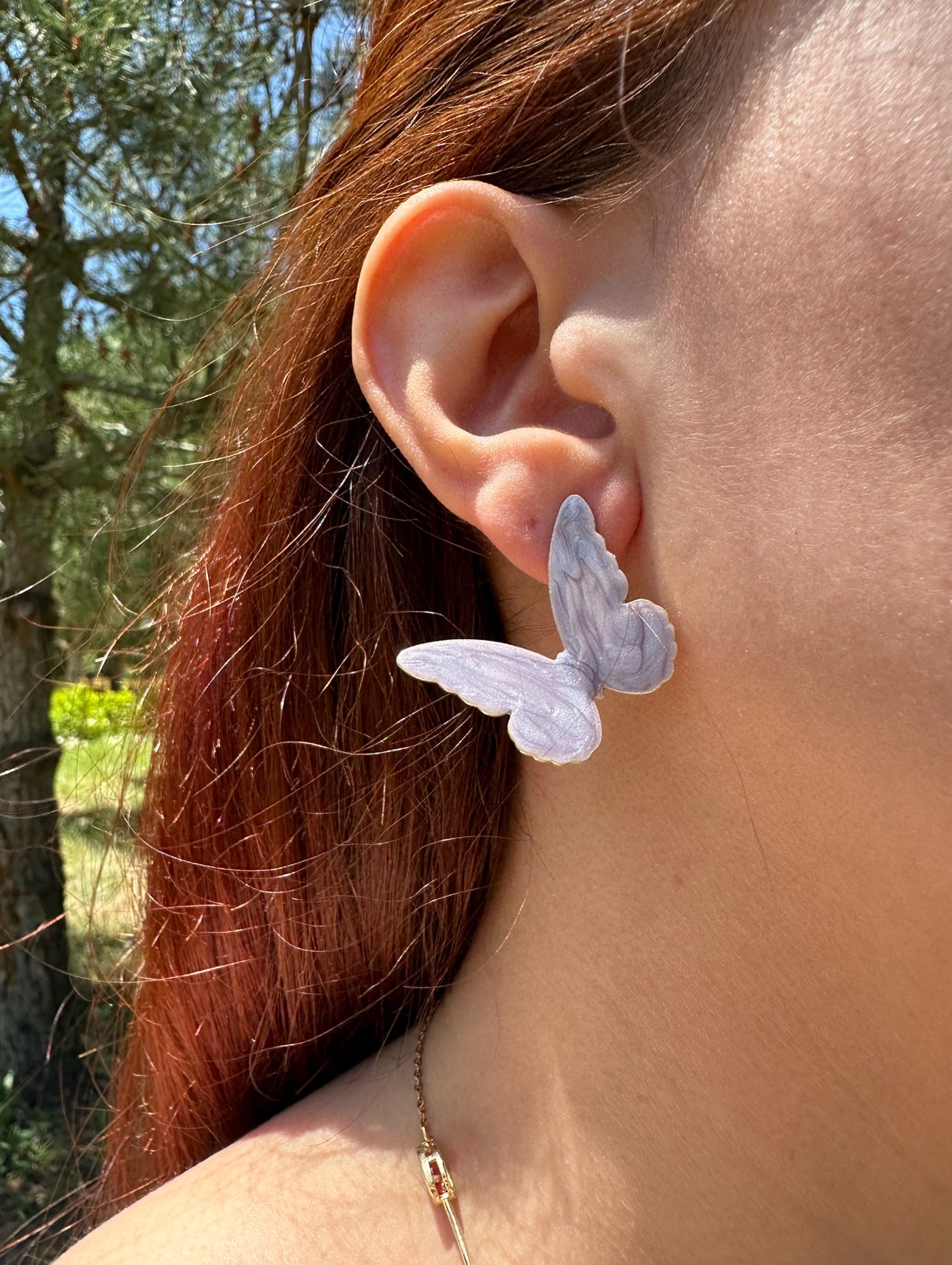 Mor Mineli Kelebek Küpe