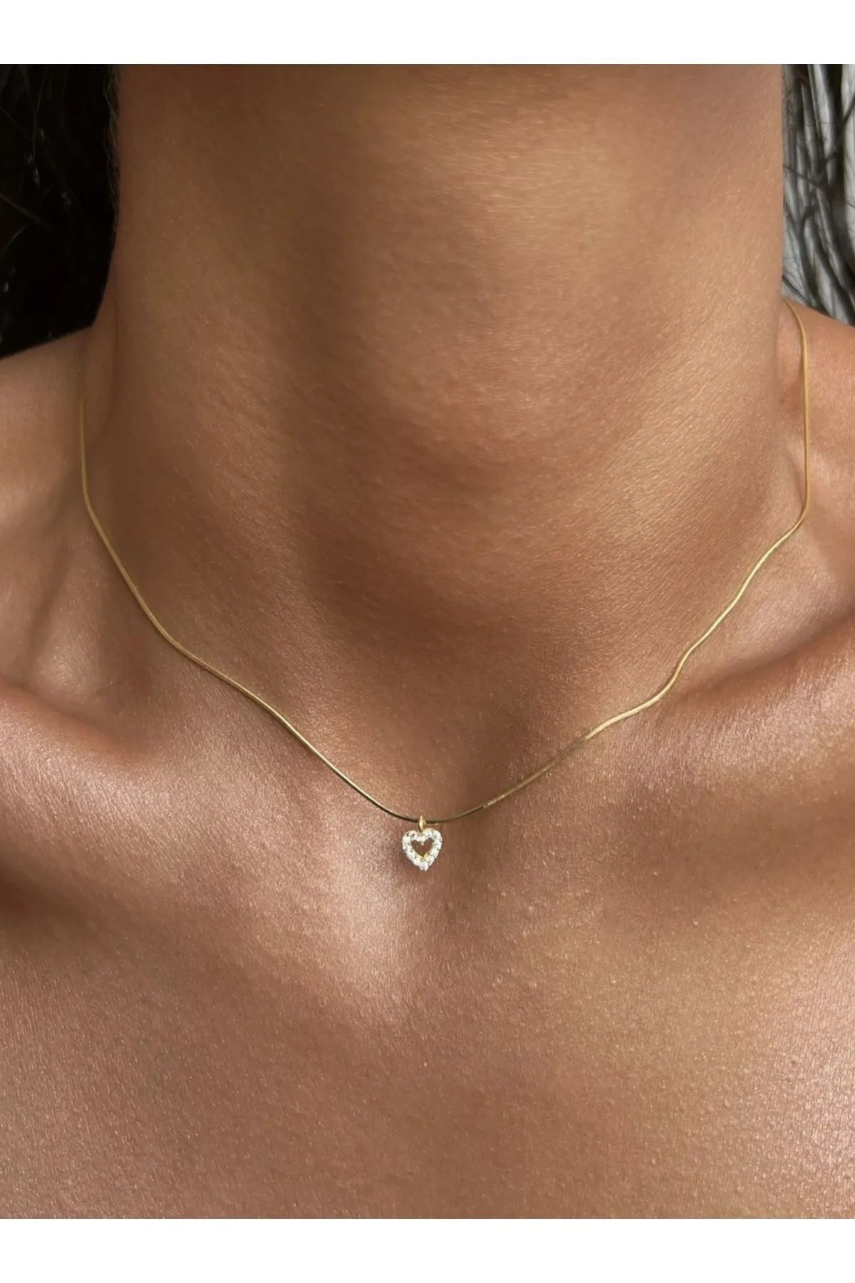 Minimal Taşlı Çelik Zincir Kalp Kolye