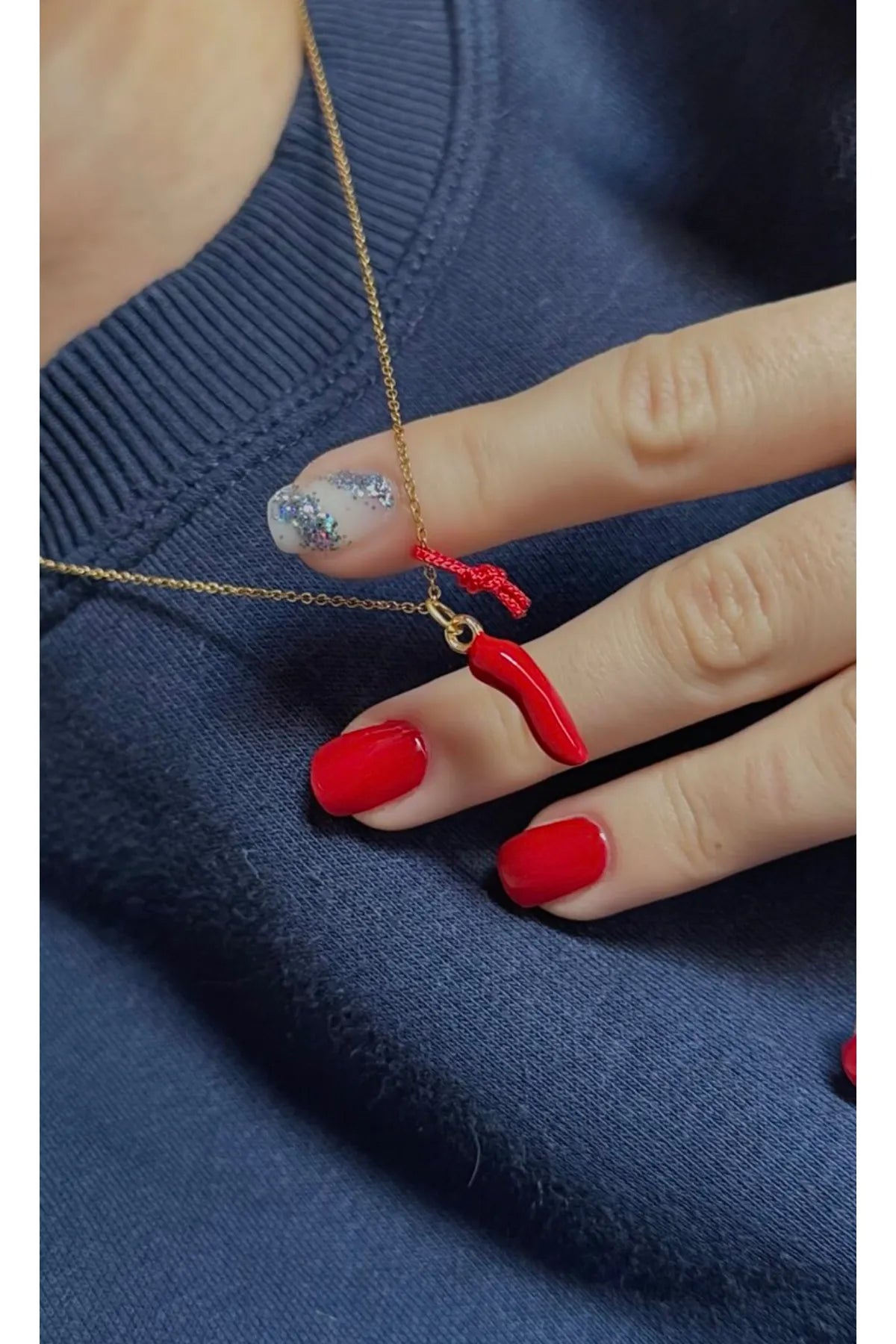 Çelik Zincirli Corno Kırmızı Biber Kolye