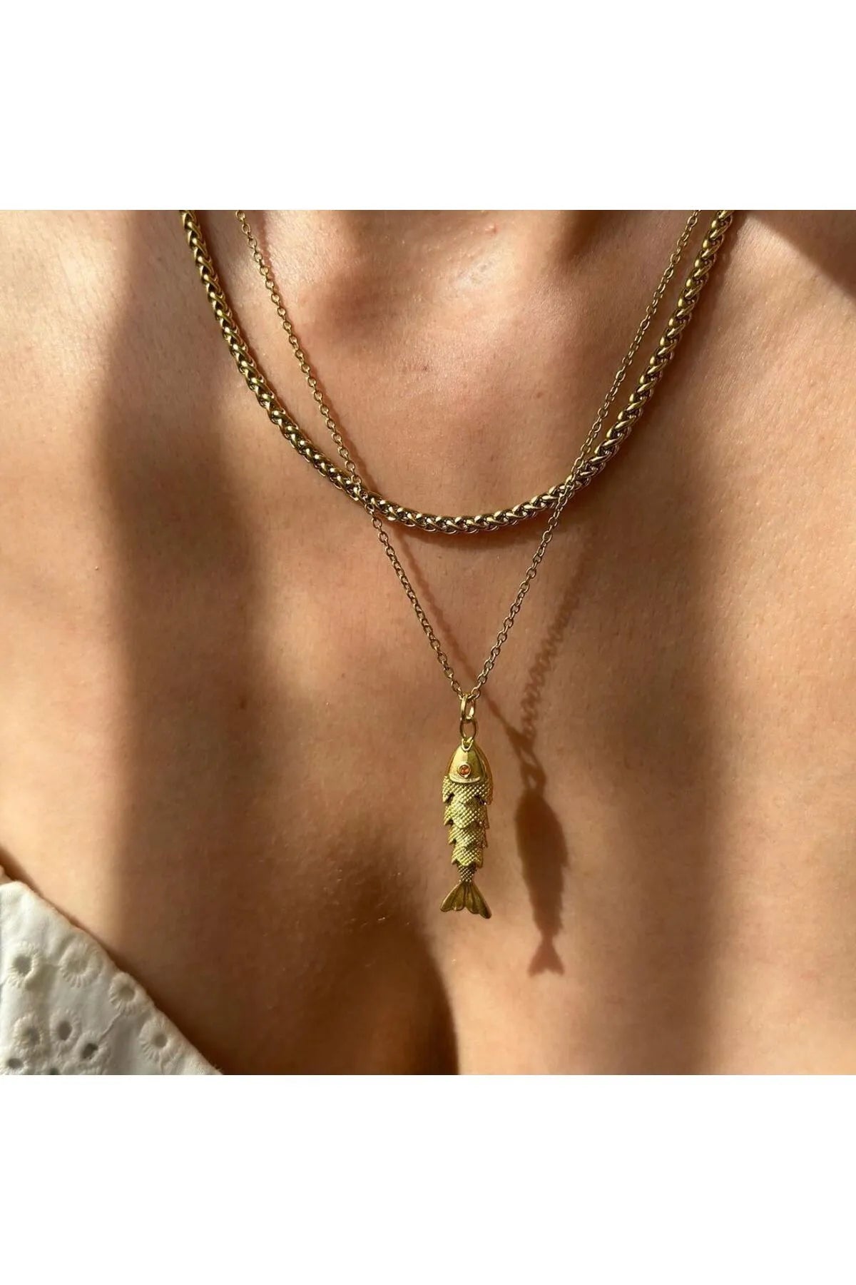 Çelik Zincirli Zirkon Taşlı Oynar Balık Kolye