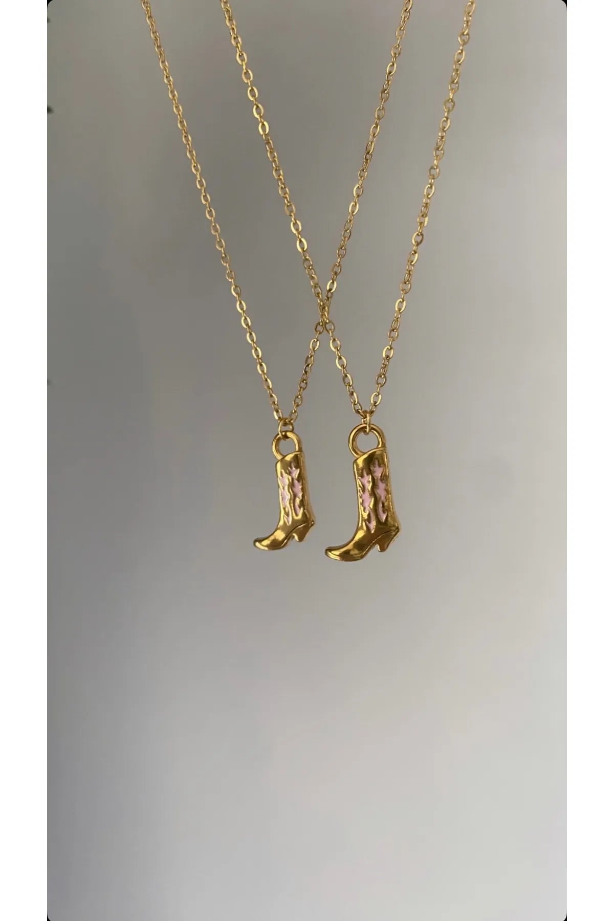 Pembe Mineli Çizme Kovboy Çelik Kolye