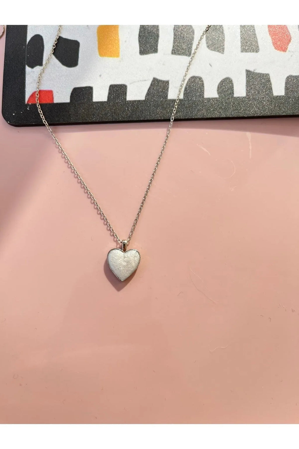 Gümüş Renk Sedef Kalp Kolye