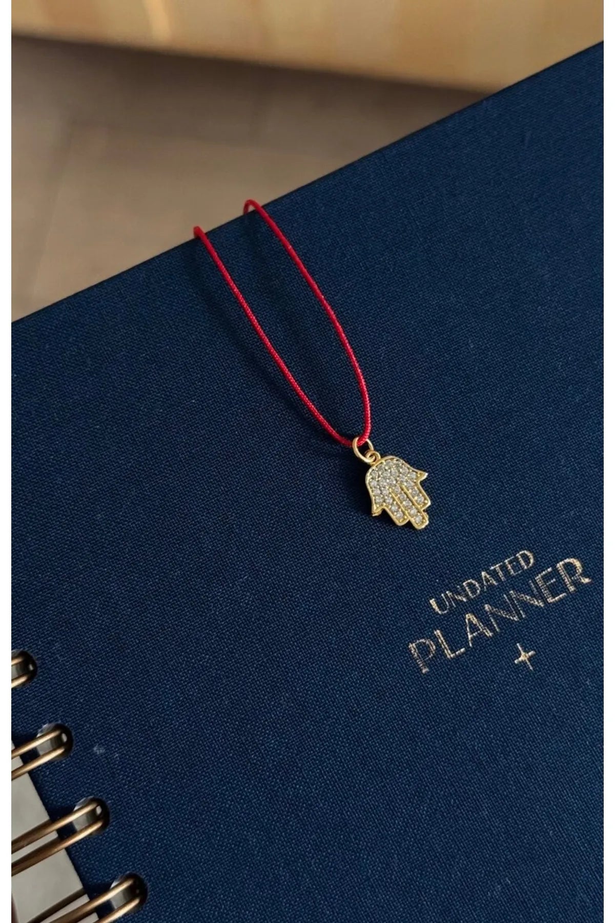 Kırmızı İpli Hamsa Fatma Ana Eli Kolye