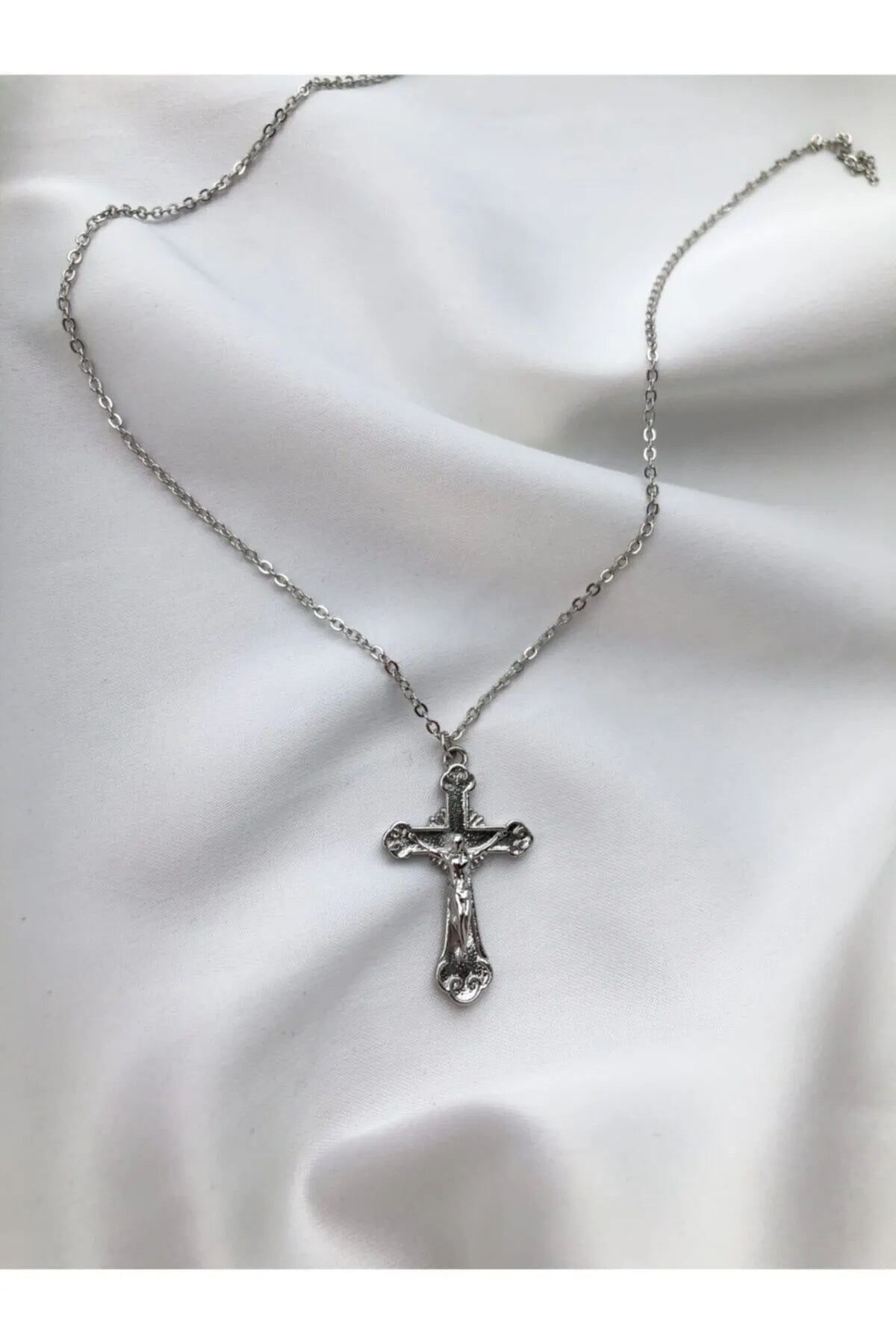 Çelik Zincirli Haç Kolye