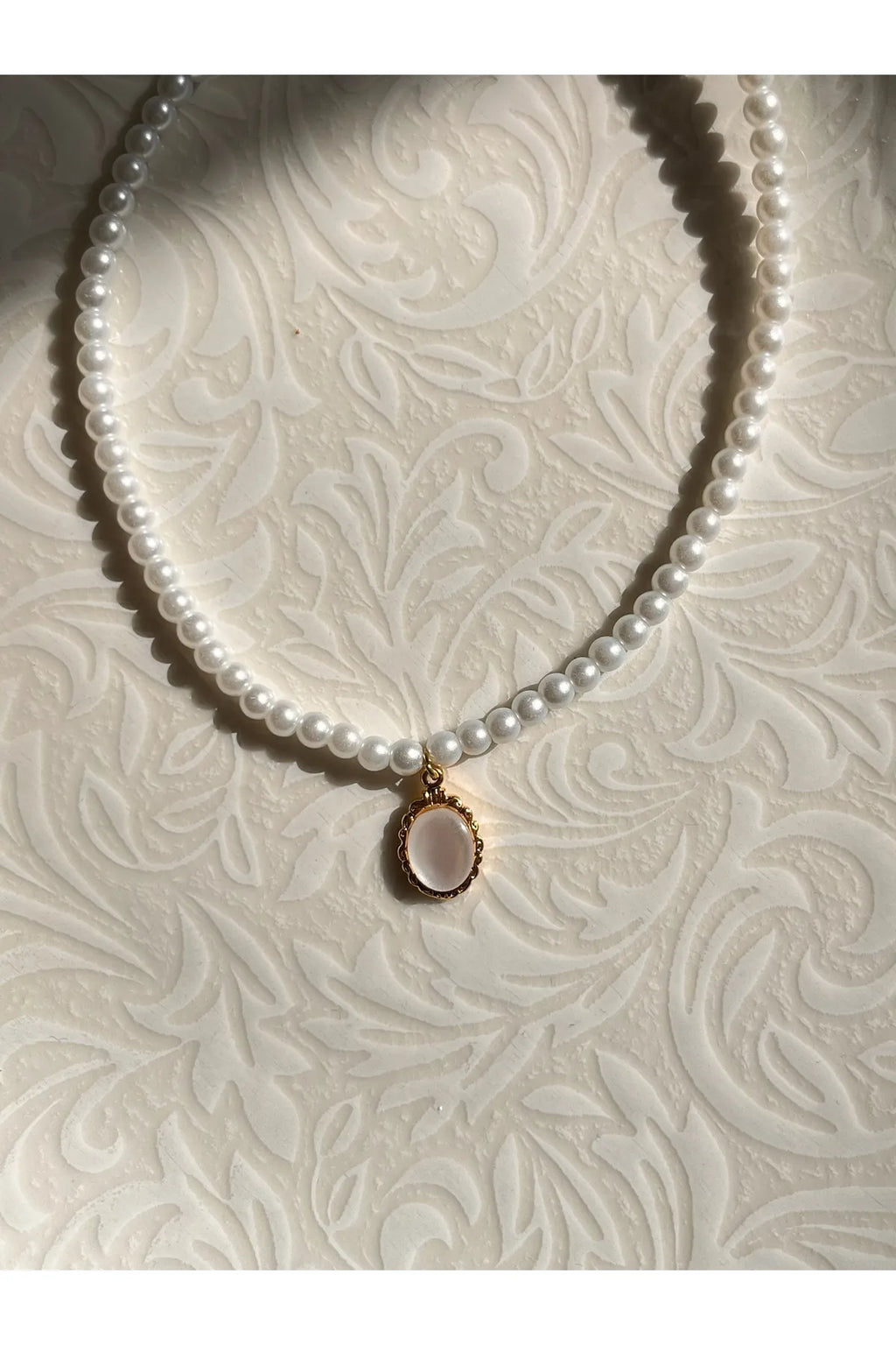 4 mm Cam İncili Beyaz Sedef Taşlı Oval İnci Kolye