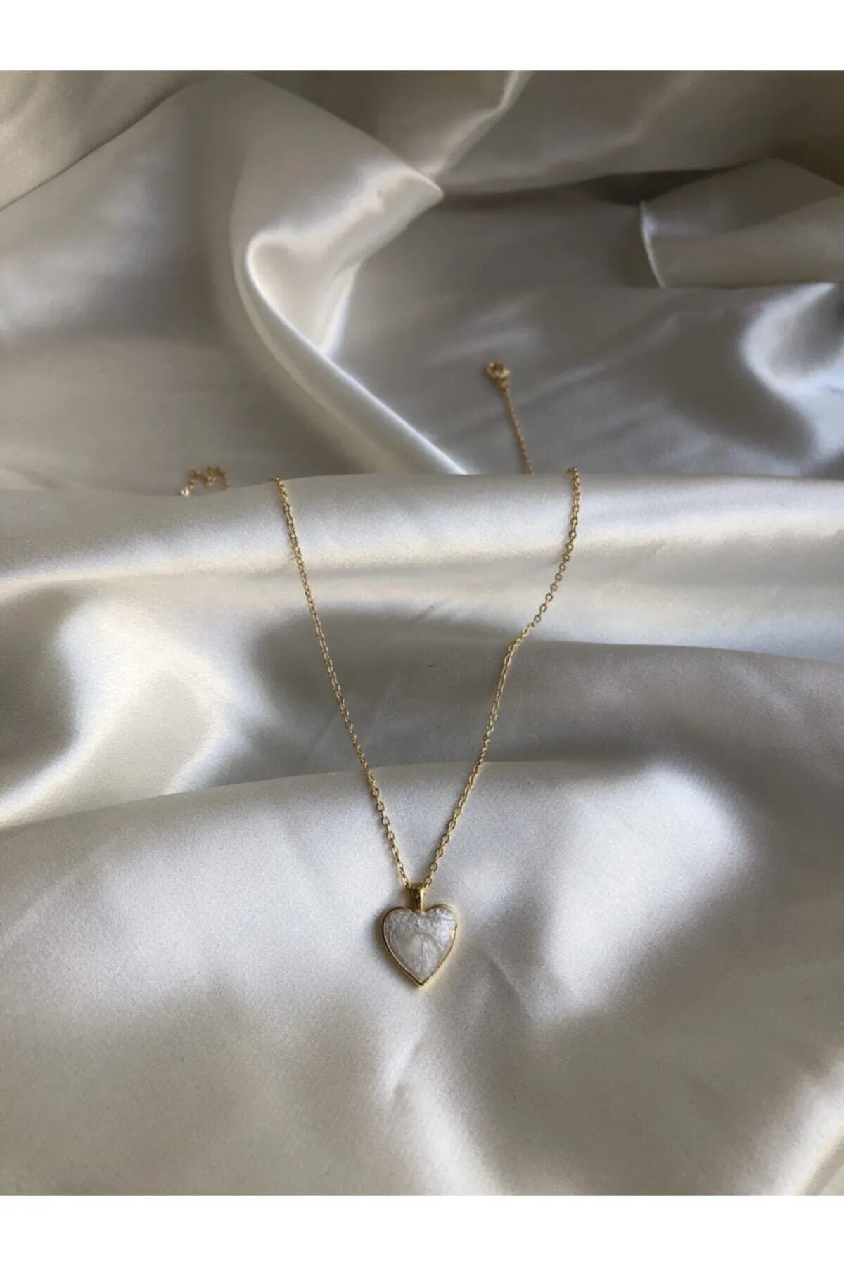 Gümüş Renk Sedef Kalp Kolye