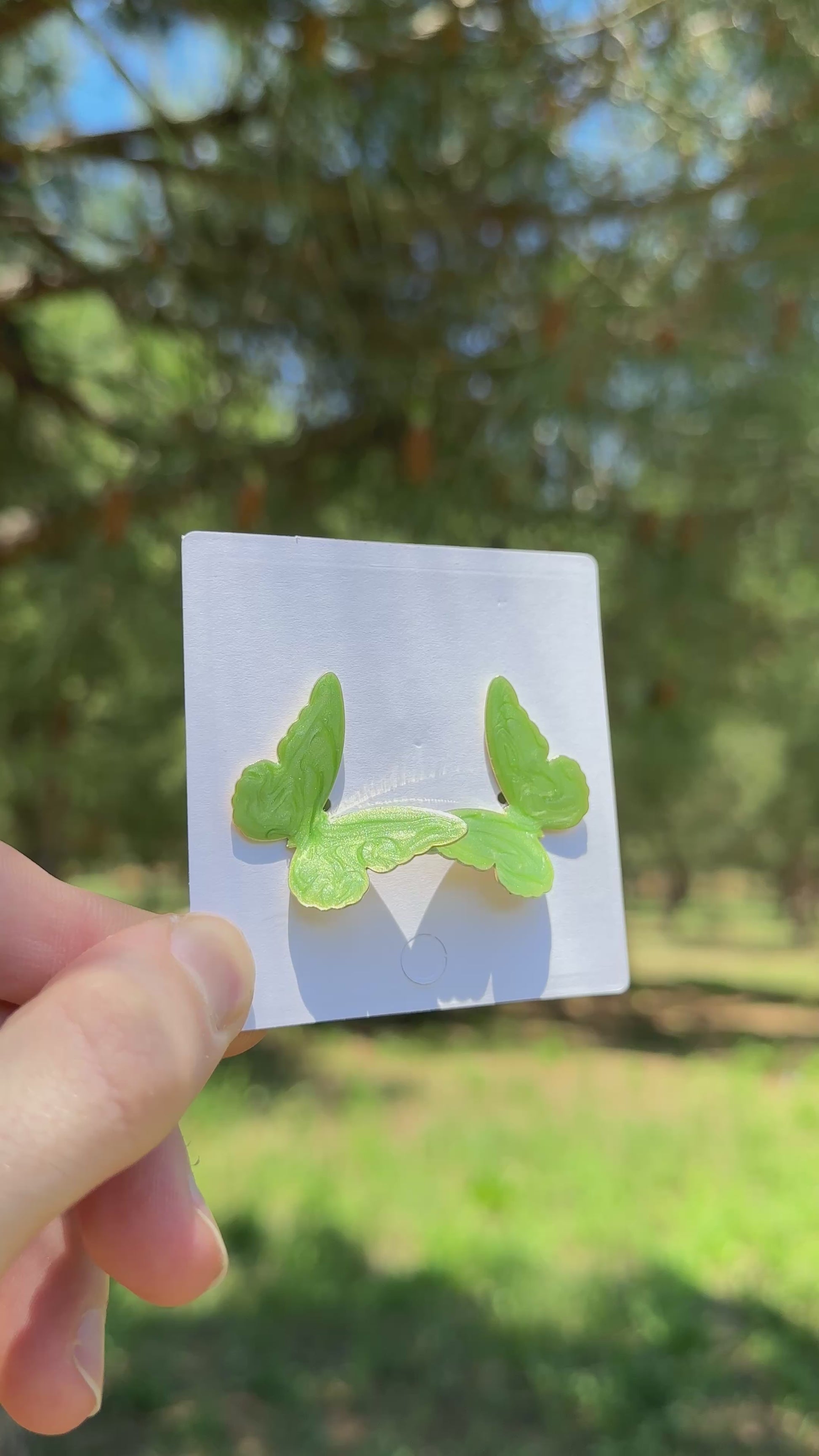 Yeşil Mineli Kelebek Küpe